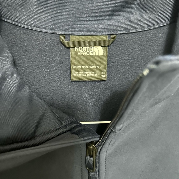 North face jacket - Picture 2 of 2
